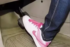下坡的时候刹车可以一直踩着吗？不想车毁人亡就这么干图片