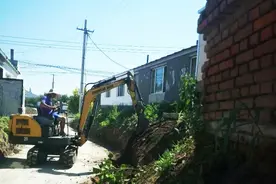 宽城区兰家镇：修整护坡 排除隐患 为民解忧图片