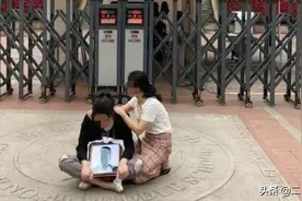 成都49中学生坠亡反思：孩子不必懂事，不必活泼，真实最好图片