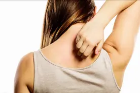 王姑娘皮肤瘙痒一直以为是过敏，竟查出是慢性肾衰，该如何止痒？图片