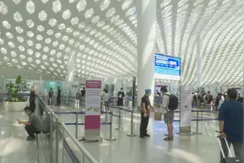 全国首个！坐飞机全流程自助过安检图片
