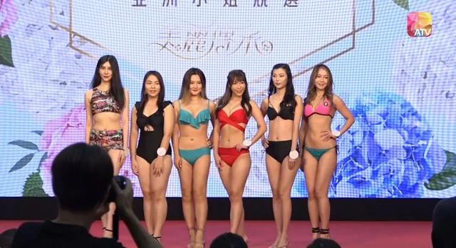 大学游泳课鸡皮肤