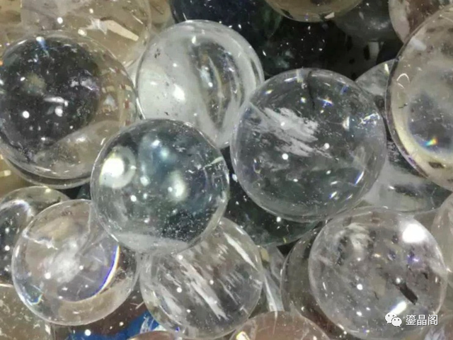 水晶七彩胶花能造假吗 2026年水晶七彩胶花能造假吗图片