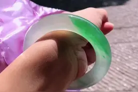 展现一个更加精致的自己，这些翡翠首饰可不能随便戴哦图片
