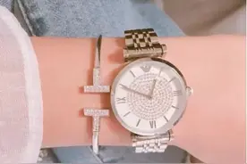 把价格打下来，阿玛尼手表低至50元起图片