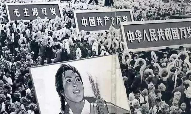 2020年中秋国庆晚会 2020年中秋国庆晚会节目单(图25) 2020年中秋国庆晚会 2020年中秋国庆晚会节目单(图25)