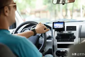 心理学：即使隐藏得很好，从开车的习惯，就能看出人真正的性格图片