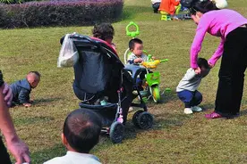 新生儿出生前后，“四证一卡”需要提前办理，提前办好宝宝受益多图片