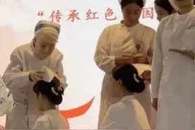 护士“燕尾帽”上杠杠到底是什么意思？图片