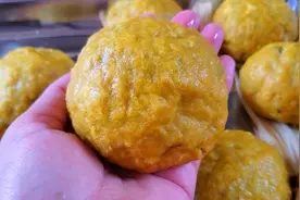 玉米面菜团子好吃有诀窍，这样做不烫面不和面，薄皮大馅，真好吃图片
