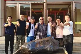 包头市陨石、奇石、书画交流博览会正在进行时...图片