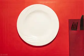 33个中西餐就餐礼仪，做到20条以上，你至少不会在饭局上出丑图片