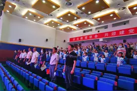 中华武术博大精深！孩子们的表演震撼全场图片