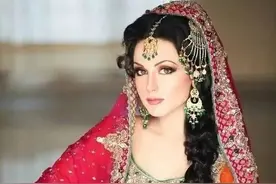 印度女医生撸铁被狂喷：“穿好衣服再来健身吧！”图片