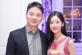 章泽天晒身材照真馋人！在老公视角下互动和健身，刘强东捡到宝了图片