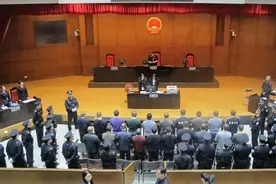 起底广州“土皇帝”，村委办公室砍村委书记，将结拜兄弟埋尸废井图片