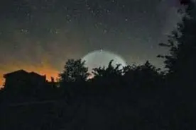 8·20上海ufo事件，多地人民共同见证不明发光体图片