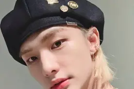 男爱豆被指营业过度，每天和粉丝聊“半身浴洗澡”，令网友反感图片