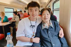 环球旅行：10趟飞机3个国家2万公里，带90岁姥姥去印度洋看海！图片