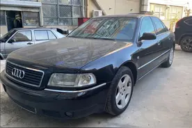 怪兽修车：翻新"破烂不堪"的03年奥迪A8，满血复活变新车图片