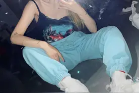 泫雅、Jennie睡裤穿搭懒妞必学！露腰太惹火 袜子是关键图片
