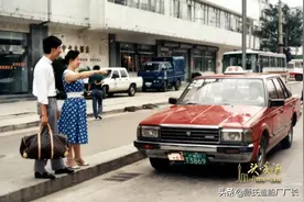 悍勇的年轻女出租车司机，1988年广州市3.2出租车反劫持事件始末图片