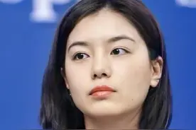 “最美翻译官”张京，靠实力吊打美国翻译，她的人生有多精彩？图片