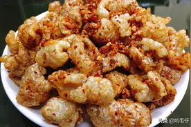 手把手教你炸猪皮，必备下酒菜，香辣酥脆，便宜好吃图片