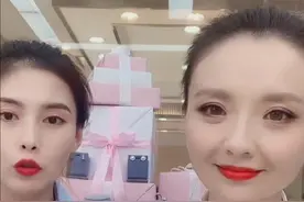 下场堪比曹云金，孙茜延迟1小时开直播，都没躲开满屏骂她的留言图片