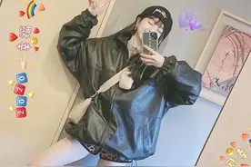 又到了露腿的季节！吴宣仪穿搭时尚少女，大长腿无处安放！图片