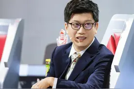 原北大教授，“贩卖”知识年入6000万，本人表示：不在意名气图片