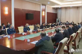 杨维俊与甘肃铁投集团董事长王锋一行座谈图片