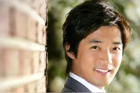 48岁安在旭官宣二胎！晒宝宝12周B超，与小9岁娇妻兴奋比心图片