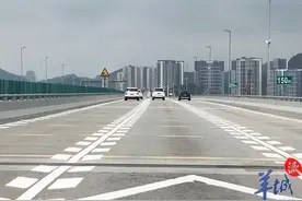 虎门大桥恢复通车！船舶航经虎门大桥水域间距要保持0.3海里以上图片