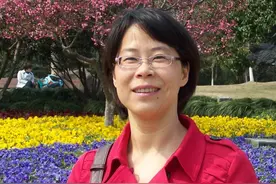 学生心目中的好老师 | 她毕业时，就决心不辜负学生们喊的每声老师图片
