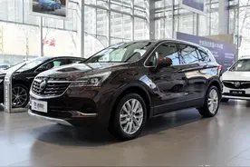 外观大气，内饰稳重，大空间动力强的中型SUV，实拍别克昂科威图片