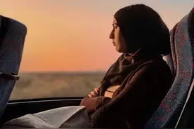 同行的路人成为我镜头里的主角 | 摄影师：Dina图片