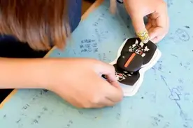 一个大号“创口贴”，每天15分钟，肌肉按摩放松，就像在做spa图片