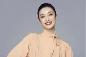 孙佳雨气质大片释出，温柔的橙黄色衬衣配卡其色裤子，尽显少女感图片