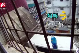 女孩家中放声哭喊“救命”，民警紧急听声定位找寻，妈妈急坏了