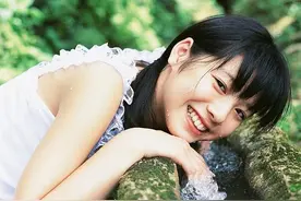 日本人气女星夏帆图片