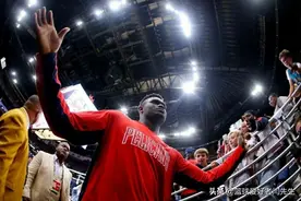 NBA近十年最强状元，一脚踩爆13亿，胖“出”天际的锡安·威廉姆斯图片