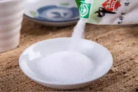 俗话说“牛吃甜，猪吃咸”，详解食用盐在养猪中的五大妙用图片