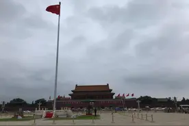 独自带娃去北京旅行四：动物园、国家博物馆，等一个降旗仪式图片