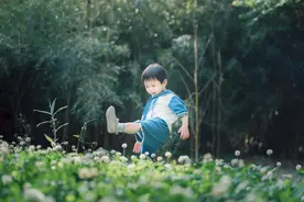 每个人和父母都有一场战争，孩子赢了是喜剧，父母赢了是悲剧图片