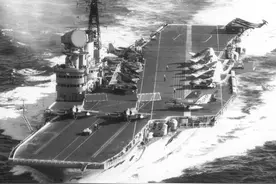 战后英国航母的沉浮录：二战结束时有96艘航母，到现在只有2艘图片