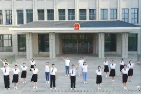青春应该是什么样子？法院版《少年》来了！图片