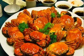 资本把螃蟹玩明白了，一只螃蟹都不卖就能轻松赚100元图片