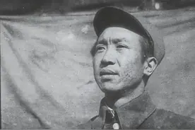 他36岁被封少将，擅长拉关系，毛主席5次评价：此人不可重用图片