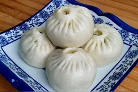 蔬菜包子翠绿不发黄？掌握这个小技巧，个个翠绿，松软鲜香，美味图片